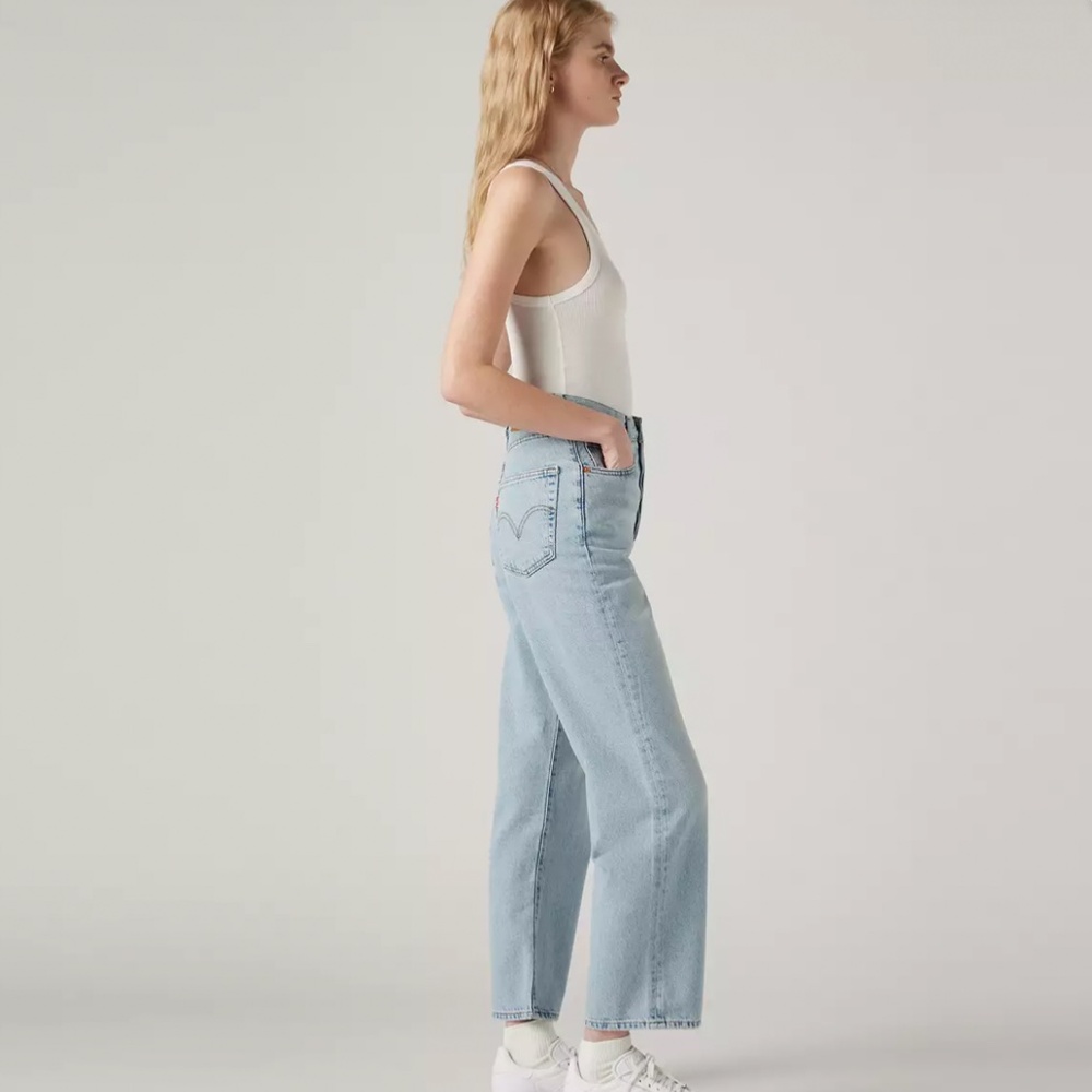 Levi's Women's Ribcage Straight Ankle Jeans - Picture 8 of 14